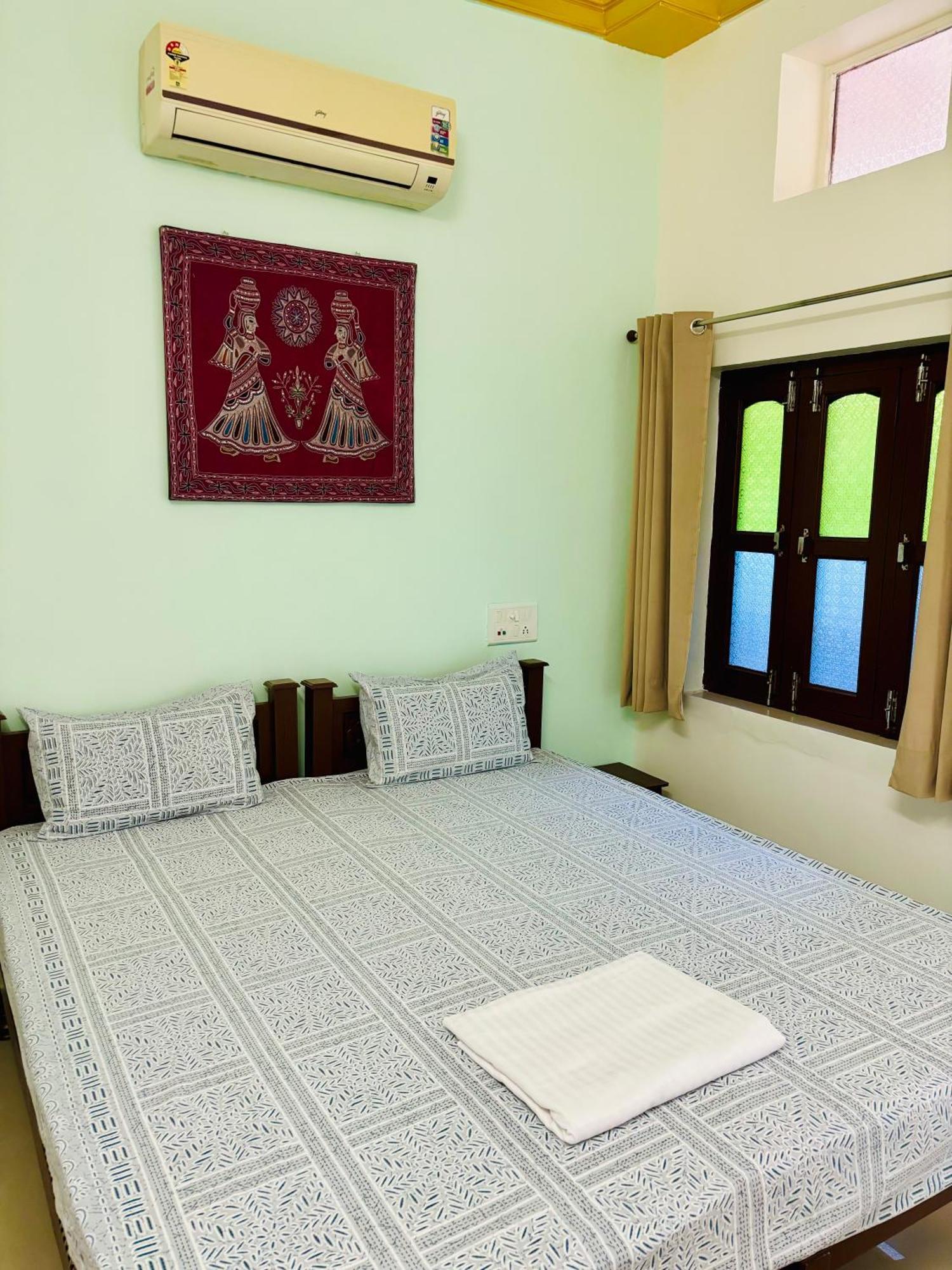 Hotel Tulsi Palace プシュカル 部屋 写真